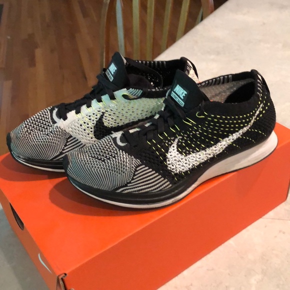 Nike Shoes - Nike Flyknit Racer